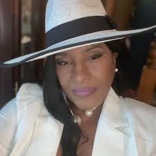 Tameka Piggee is the facilitator of the ALE program at Clarendon/Holly  Grove Hogh School. She helps coach the girls basketball teams. Her son and  daughter graduated at Clarendon. She also volunteers with