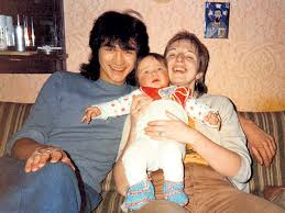 Отца он потерял, когда ему было пять лет. Viktor Coj S Takim Harakterom Dolgo Ne Zhivut Ekspress Gazeta