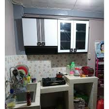 Oleh sebab itu saya senang menawarkan jasa desain kitchen set dengan harga terjangkau buat anda yang berencana membuat dapur idaman yang sederhan langsung kepada tukang. Kitchen Set Lemari Gantung Dapur Minimalis 69 Parts Shopee Indonesia
