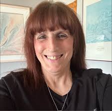 Thanks for your love and support towards my daughter Carrie if you are  really fans of Jennifer Lawrence I really appreciate you all supporting her  ☺️☺️ thanks again ❤️❤️