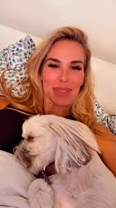 La vida es infinitamente más bonita cuando tenemos amigas que nos alegran  el alma, nos hacen reír sin medida y nos regalan momentos que se vuelven  eternos en el corazón💖🎄🌟 Gracias especialmente a ...