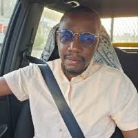 Étant adolescent j'ai voulu abandonner les études pour des raisons que je  ne pourrai moi même expliquer aujourd'hui. 🤣 Qu'est ce que je faisais de  mes journées? Je passais les journées assis