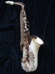 Grafton Plastic Saxophone I Ve Seen Pictures Of Charlie Parker Playing One Of These And Have Wanted To Try One Jazz Instruments Saxophone Instrument Saxophone