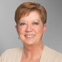 Melinda Hipp's Instagram, Twitter & Facebook