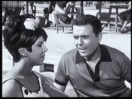 توفيت منذ قليل المنتجة اعتماد خورشيد، عن عمر يناهز الـ 86 عامًا بعد أزمة صحية تعرضت لها ونقلت على أثرها للعناية المركزة وتم وضعها على جهاز تنفس صناعي. Ø±Ø¬Ø§Ø¡ Ø§Ù„Ø¬Ø¯Ø§ÙˆÙŠ Ù…Ù† ÙÙŠÙ„Ù… ÙƒØ±Ø§Ù…Ø© Ø²ÙˆØ¬ØªÙŠ 1967 Youtube