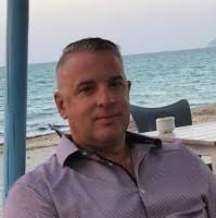 90+ Profile mit dem Suchbegriff „Duell“