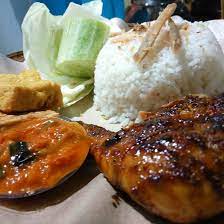 Nasi Lemak Ayam Bakar Sangkem Sambal Kemangi Kemangi