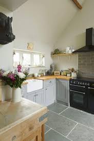 Pin By Beth Clay On Home Kitchens Cottage Kitchens Kitchen Flooring Kitchen Design