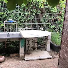 New Working Spot Neue Pflanzecke Die Platte Lag Nutzlos Im Garten Jetzt Hat Sie Zu Mindestens Eine F Outdoor Furniture Sets Outdoor Furniture Outdoor Decor