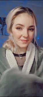 Ashley Violet (@ashleyviolent)