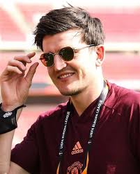 Abeg who give Man Utd players gun oo Even Harry Maguire carry AK 💣🔫😂😂  #Arsenal Vs #ManUtd