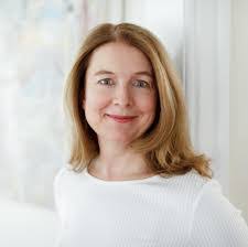 Jennifer Reddick's Instagram, Twitter & Facebook