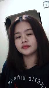 Leslie Chay's Instagram, Twitter & Facebook