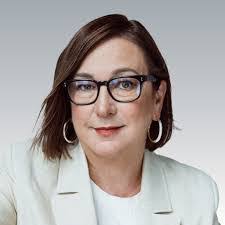 Leonor Taylor's Instagram, Twitter & Facebook