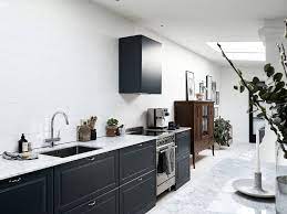 nyrenoverad vindslagenhet med social planlosning till accepterat pris stadshem kuche ohne hangeschranke oberschranke kuchendesign