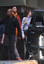 Embiid cursing at ben simmons, proposed kendall jenner ban all part of 76ers circus | the jump scorpio and taurus relationship vlog nba 76er's jonah bolden & ben simmons australian tv interview's. Kendall Jenner And Her Basketball Beau Ben Simmons Arrive To Super Bowl Liv In Miami Daily Mail Online