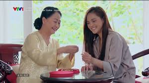 Nhìn thấy con gái bị 'bắt nạt' trong chuyện tình cảm hẳn ông sinh rất đau lòng. N0zga0dxi S1nm