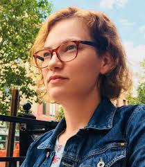 Stephanie Callen's Instagram, Twitter & Facebook