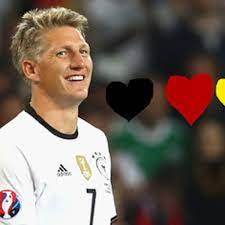Born 1 august 1984) is a german former professional footballer who usually played as a central midfielder. Basti Schweinsteigers Graue Haare Sind Das Verdammt Nochmal Beste An Der Em