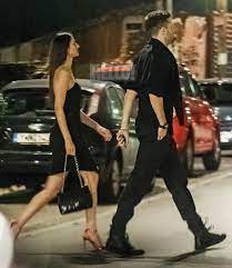 Η αντίδρασή της στην on air αναφορά στον γάμο που έκανε στο παρελθόν στην αμερική. Hliana Papagewrgioy Nees Apokalypseis Gia To Mystiko Gamo Kai Thn Gnwrimia Me Ton Argyro Binteo Zwh Iefimerida Gr