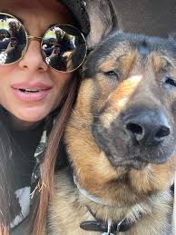 Cosa è l' amore per te ? ❤️ L' amore è tempo, preferirisco trascorrerlo  insieme rispetto a fare altre cose che anche mi piacciono tanto ……. ma mai  quanto te. L' amore