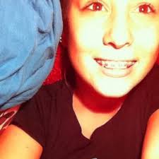 Emily Holzer ☀❤✌ (@emholzer)