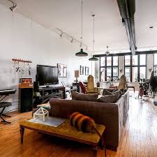Airy Loft Apartment In Chicago Perfect For A Live Work Space In 2020 Loft Style Apartments One Bedroom Apartment Loft Apartment