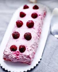 Buche Cheesecake Framboise Pour 10 Personnes Recettes Elle Cheesecake Framboise Dessert De Fete Leger Desserts Sucres