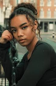 Leona Brown's Instagram, Twitter & Facebook