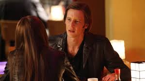 Revenge la saison 1 épisode 1 disponible gratuit en vostfr et vf. Regarder Revenge Saison 1 Episode 1 En Streaming Betaseries Com
