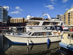 15ft moonraker cabin boat with 75hp mariner 2 stroke. Moonraker 36 With London Mooring For Sale 10 97m 1972