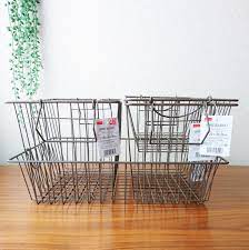 ダイソー ワイヤーバスケット を活用してみよう weboo ウィーブー 自分でつくる ワイヤーバスケット収納 ダイソー バスケット バスケット 収納