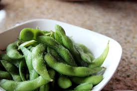 Dalam satu cangkir edamame yang dimasak terdapat kandungan protein yang tinggi. Makanan Tinggi Protein Nabati