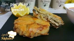 Mini Pastillas Au Poulet Super Croustillants Et Super Facile Pour Ramad Recette De Cuisine Marocaine Recette Pastilla Poisson