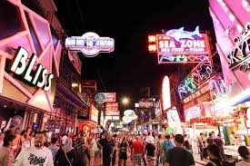 Travel guide to pattaya, thailand. 25 Hal Terbaik Yang Dapat Dilakukan Di Pattaya Thailand Petunjuk Perjalanan Tempat Terbaik Untuk Bepergian Kiat Untuk Turis Dan Pelancong