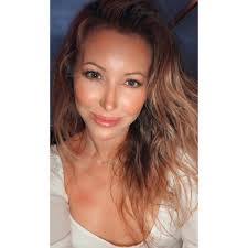 Stefanie Love's Instagram, Twitter & Facebook