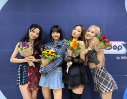 The blackpink powerhouse is now the third south korean solo artist to hit no. Blackpink Ties With Coldplay Beats Bts Psy And Little Mix After As If It S Your Last Mv Hits 1 Billion Views Kpophit Kpop Hit