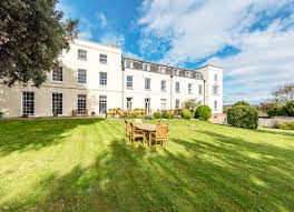 Recover safely & independently in the comfort of your home. Queen Charlotte Care Home 432 Chickerell Road Chickerell Weymouth Dorset Dt3 4dq 29 Reviews