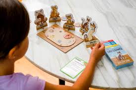 Thinkfun 44001550 Cat Crimes Logic Game And Brainteaser For Boys And Girls Age 8 And Up Amazon Co Uk Toys Games