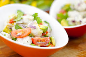 Ceviche Mit Einem Hauch Von Kokosnuss Elle Republic Rezept Lebensmittel Essen Ceviche Kokosnuss