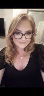 Rachael Bain's Instagram, Twitter & Facebook