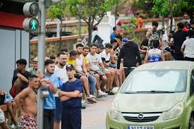 Migrant crisis: People smugglers traffic migrants OUT of Britain and into  Spain