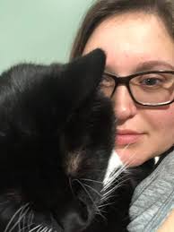 E-reader transition: adapting to no book holding