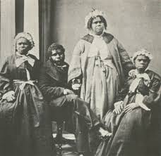 A Picture Of The Last Four Full Blooded Tasmanian Aborigines C 1860s Truganini The Last To Survive Is Seated At Far Right 916 X 892 Aboriginal History Aboriginal People History