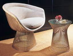 Use it in the living room as a statement piece of furniture, or in the bedroom as part of your dressing area. Platner Lounge Chair Knoll