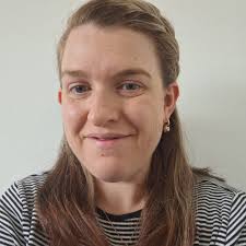 Beth Wardell's Instagram, Twitter & Facebook