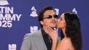 Nodal y Ángela Aguilar presumen su millonaria casa pese a rumores de la violinista Esmeralda Camacho