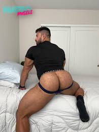 TW Pornstars - Mateo Muscle |📍Vegas. Twitter. What would you do with all  this cake? 😈. 12:40 AM - 7 Oct 2022