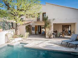 Grosses Haus Schwimmbad Mit Salz Beheizte Terrasse Und Schoner Aussicht La Roque Ist Ein Schon Restauriertes Dorfhaus Grosse Hauser Schwimmbader Ferienwohnung