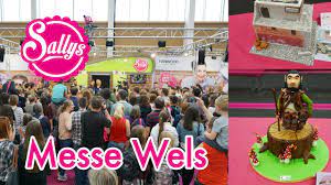 Browse 171 geburtstag kuchen stock photos and images available, or start a new search to explore more stock photos and images. Die Schonsten Torten Auf Der Kuchenmesse Wels Gewinner Schulranzen Auslosung Sallys Welt Youtube